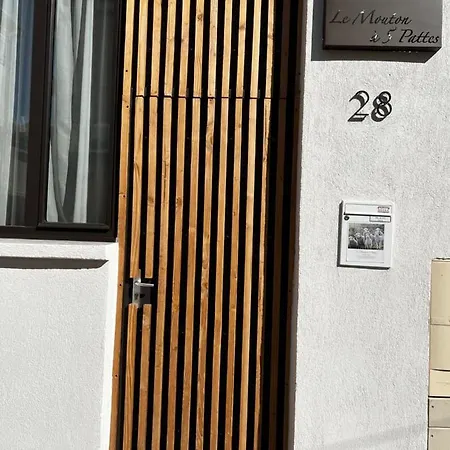 Le Mouton A 5 Pattes Aubagne-Cassis-Aix En Provence Apartment Exterior photo