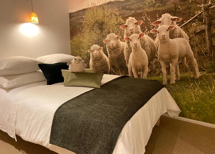 Le Mouton A 5 Pattes Aubagne-Cassis-Aix En Provence